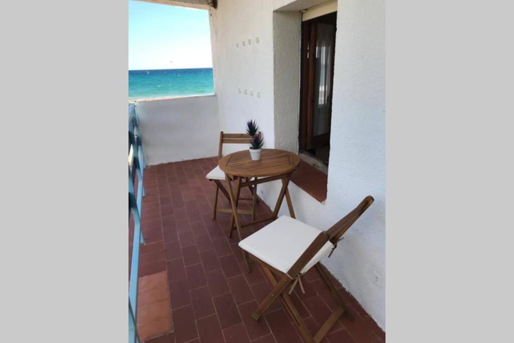 El Faro Apartaments Platja Llarga-Les Salines-Tgn Таррагона Экстерьер фото