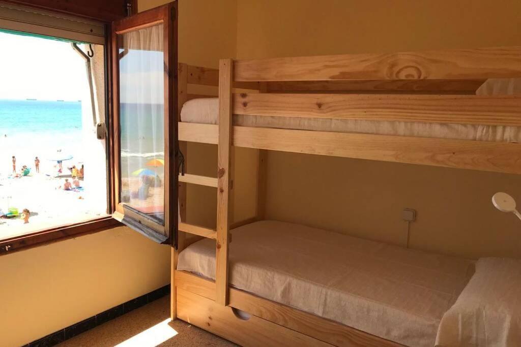 El Faro Apartaments Platja Llarga-Les Salines-Tgn Таррагона Экстерьер фото