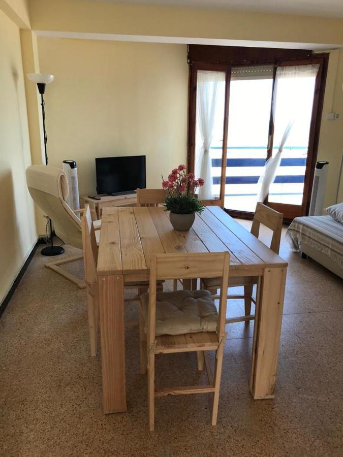 El Faro Apartaments Platja Llarga-Les Salines-Tgn Таррагона Экстерьер фото