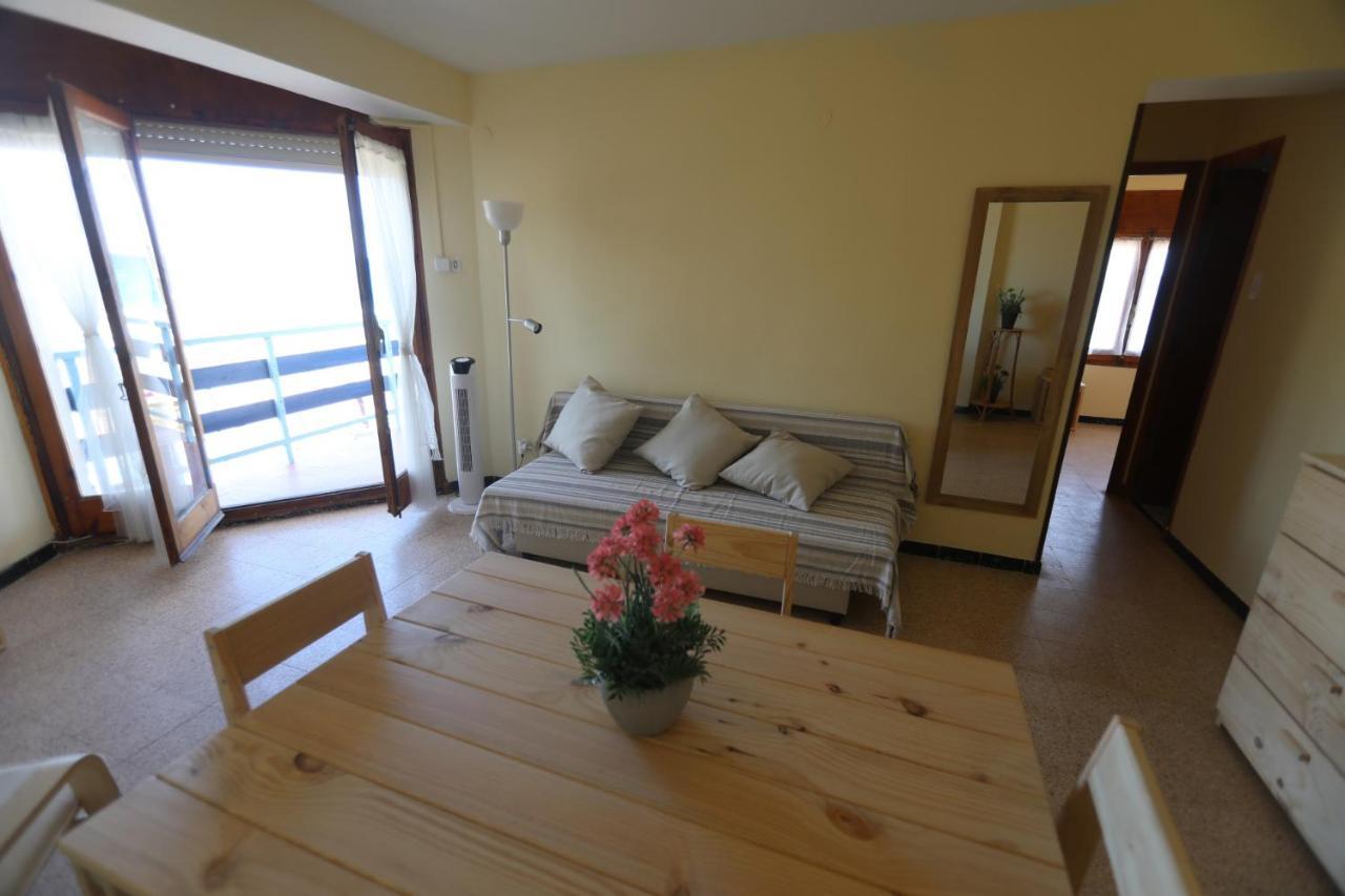 El Faro Apartaments Platja Llarga-Les Salines-Tgn Таррагона Экстерьер фото
