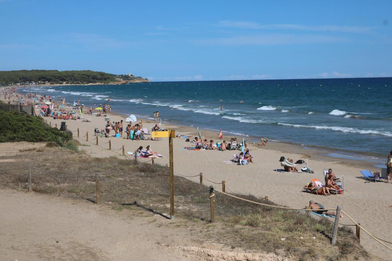 El Faro Apartaments Platja Llarga-Les Salines-Tgn Таррагона Экстерьер фото